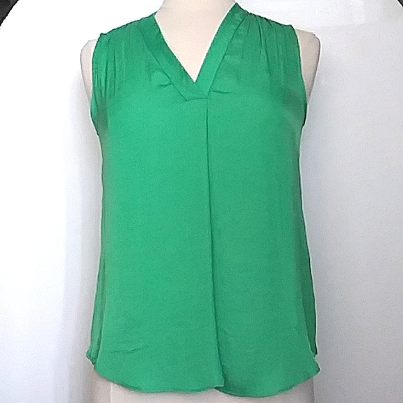Vince Camuto Green Sleeveless Blouse Washed Silk Look and Feel XS - Picture 1 of 9
